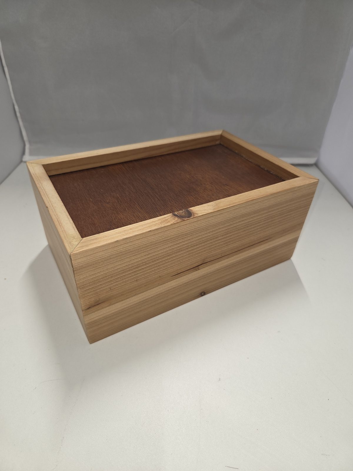 Pine keepsake box
