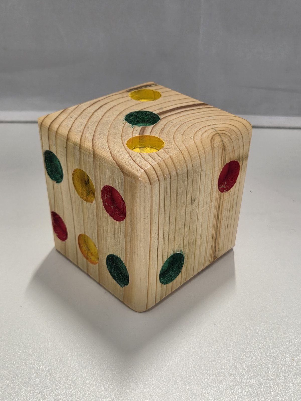 Large pine dice
